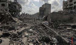 İsrail, sivillerin sığındığı evleri hedef aldı: 14 kişi öldü