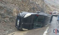 Hakkari'de Kamyonet Devrildi: 5 Kişi Yaralandı...