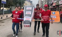 Türkiye'de 1 Mayıs kutlamaları: 'Ekmek yoksa barış da yok' Sloganı Yankılandı