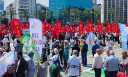 İzmir'de Üç Farklı Yoldan Yürüyüş Başladı: 'Her Yer Taksim, Her Yer Direniş'