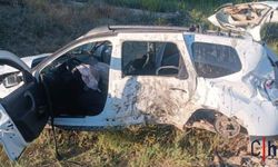 Van-Yüksekova Karayolunda Kaza: 3 kişi ölümden döndü