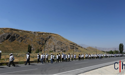 “İradeye Saygı Yürüyüşü” 5’inci gününde katılımcıların söylediği marşlarla sürüyor