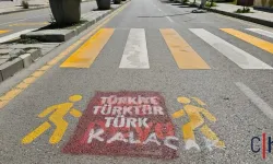 Kürtçe Yol İşaretlerini Kapatan Çocuğun Avukatı ve TEM Polisinden ‘Strateji’ Aldığı Öne Sürüldü