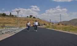 Hakkari'de Köy Yolları Asfaltlanıyor: İl Özel İdaresi'nden Büyük Atılım