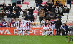 Sivasspor, Hatayspor'u Zorlu Maçta 3-2 Yenerek Üst Sıralara Tırmandı