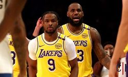 NBA’de LeBron James ve oğlu Bronny James tarihe geçti