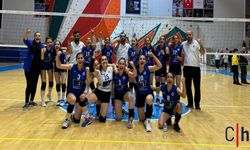 Hakkâri'nin Kadın Voleybol Takımı, Zorlu Maçta Muş'u Geçti!