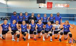 Hakkari Spor Kadın Voleybol Takımı Deplasmanda Fark Yarattı: Silopi'yi 3-0 Yendi