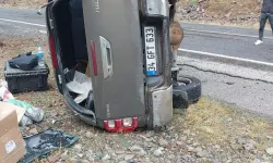 Hakkari Çukurca Yolunda Pikap Takla Attı: 2 Kişi Hafif Yaralandı