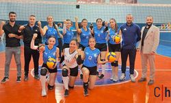 Hakkari Voleybol Kadın Takımı Silopi'yi 3-2 yendi