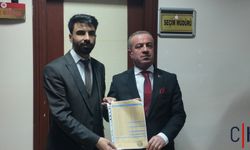 AK Parti Hakkari İl Başkanı Av. Zeydin Kaya Mazbatasını Aldı