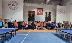 Hakkari'de 750 Sporcu Katıldı: Okul Sporları Masa Tenisi Müsabakaları Sona Erdi