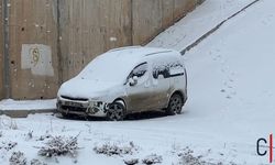 Hakkari'de Kar Yağışı Başladı, Sürücüler Zor Anlar Yaşadı