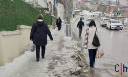 Hakkari'de Kışa Karşı Kırılmadık Buz, Dökülmedik Tuz Kalmayacak!