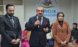 AK Parti Gençlik Kolları’ndan Basına Anlamlı Jest