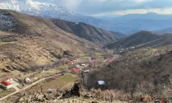 Hakkari'nin Bu Köyü’nde Şebeke ve İnternet Sorunu Çözüm Bekliyor