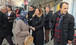 CHP Hakkari İl Örgütü, Ramazan’da İhtiyaç Sahiplerine Pide Dağıttı