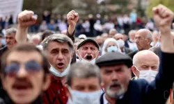 Emeklilerden Büyük Tepki: "Geçinemiyoruz" Kampanyası Başlıyor