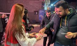 Kızılay Gençlik Kolları, Kadir Gecesi'ni Çay ve Lokumla Kutladı