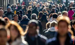 TÜİK verileri: Şubat 2025'te İşsizlik Azaldı: 95 Bin Kişi İş Arayışında Değil