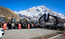 Hakkari İl Özel İdaresi'ne 60 Milyon TL Değerinde 11 Yeni Araç Kazandırıldı