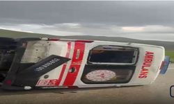 Hakkari'de Ambulans ile Sivil Araç Çarpıştı: 6 Yaralı