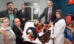 Vali Ali Çelik, Yüksekova Engelli Bireyler Derneği’ni Ziyaret Etti