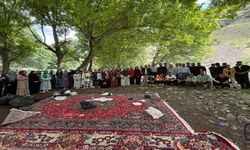 Hakkari'de Umre ödüllü öğrencilere piknik jesti