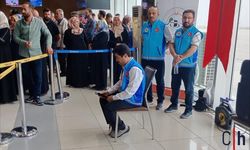 Hakkarili 78 Hacı Adayı Dualarla Medine'ye Uğurlandı
