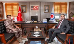 Emniyet Müdürü Yılmaz’dan Hakkâri Üniversitesi Rektörüne Hayırlı Olsun Ziyareti