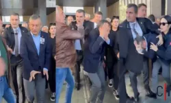 Özgür Özel'e Saldırı! AKM Çıkışında Şok Olay