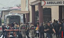 Hakkari'de Askeri Yarım Otobüs Kaza Yaptı: 6 Asker Yaralı