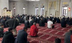Hakkari'de Kurban Bayramı Namazında Camiler Doldu Taştı