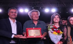 Kürt Sanatçı Xêro Abbas: Artık Savaş Değil Barış Konuşulsun!
