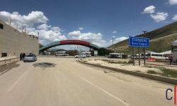 Hakkâri’de Sivil Toplumdan Gümrük Gerginliğine Müdahale
