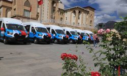 Hakkari Belediyesi'nden Ulaşıma 6 Yeni Minibüs Takviyesi