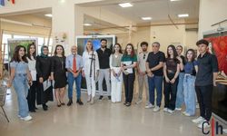 63 Eser, 16 Sanatçı: HÜ’de Yıl Sonu Karma Sergisi Başladı