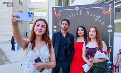 Hakkari Üniversitesi, 17. Mezuniyet Töreniyle Yeni Mezunlarını Uğurladı