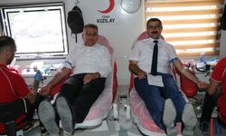 Hakkari İl Milli Eğitim Yöneticilerinden Kızılay'a Kan Bağışı