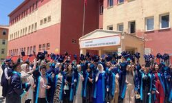 Hakkari’de Eğitimde Bir Gurur Töreni: 235 Mezun