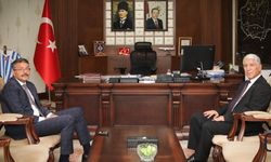 Hakkari Tapu Müdürü Vuranoğlu’ndan Vali Çelik'e veda ziyareti