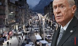 Hakkari Bulvarı'na Devlet Bahçeli'nin adı verildi