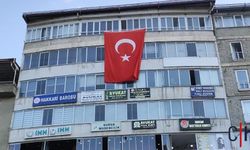 Başkan Zeydin Kaya: Evine Dev Türk Bayrağı Astı