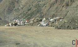 Hakkari'de Eski Çöplüğe İzinsiz Atık Dökümü Sürüyor