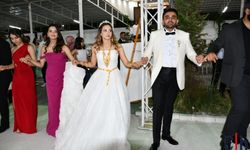 Sağlık Müdürü Dr. Hamdullah Kara’nın Oğluna Van’da Görkemli Düğün!