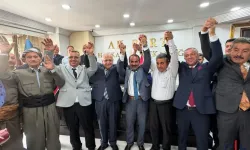 Bakan Güler, Hakkari’de AK Parti’ye Katılanlara Rozetlerini Verdi