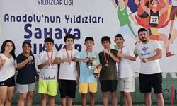 Hakkari Tenis Erkek Takımı ANALİG Yarı Finalde Bölge Şampiyonu Oldu