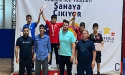 Hakkarili Güreşçiler Muş’tan 6 Madalya ile Döndü