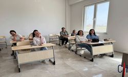 Hakkari'de İşitme Engellilerle İletişim İçin İşaret Dili Eğitimi