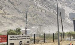 Hakkari’de Asfalt Plentinden Yükselen Duman Tepki Çekiyor